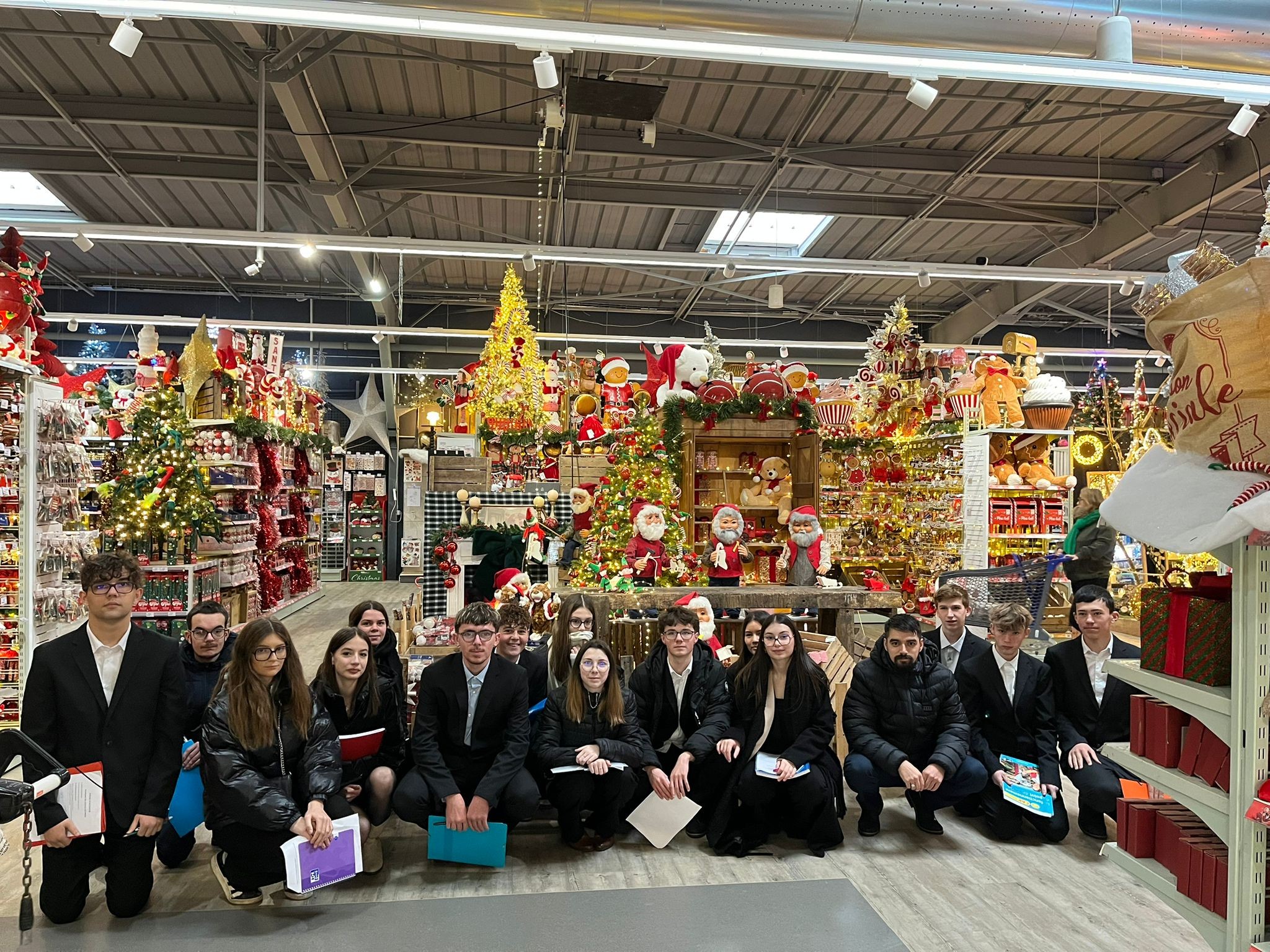 595846100_10229429511178357_9016705832463533386_n (1)